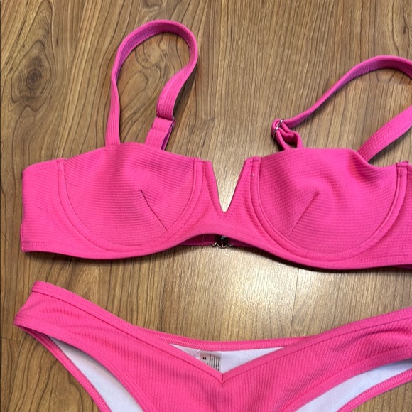 Pink Bikini Set - Picture 3 of 5